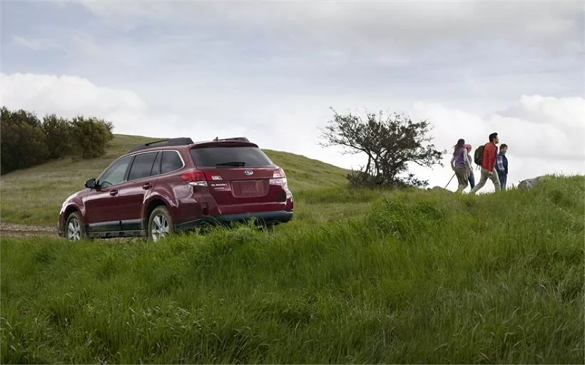 2014 Subaru Outback 2.5L Standard
