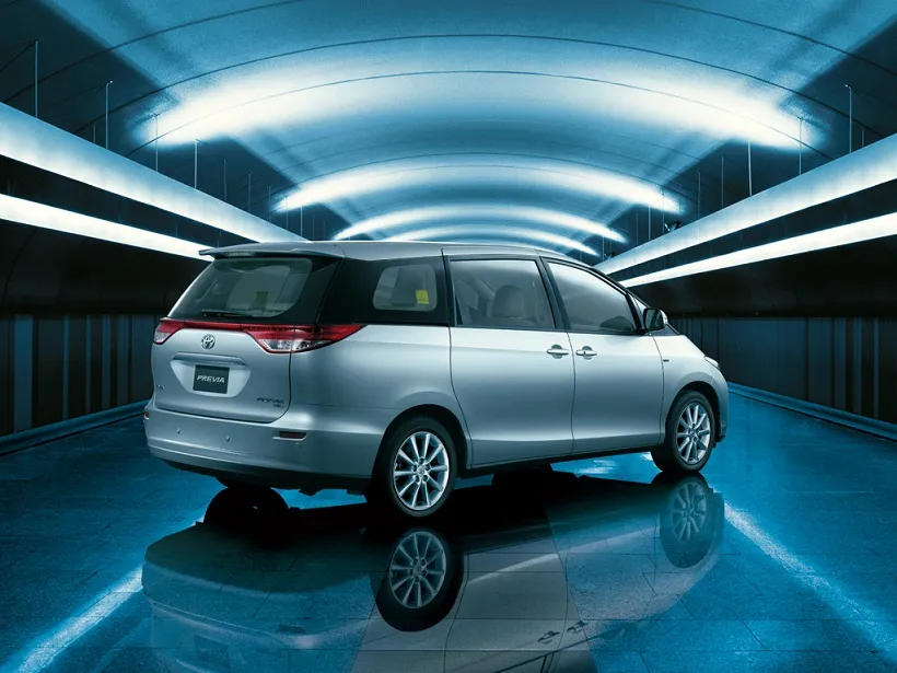 2022 Toyota Previa 2.4L SE