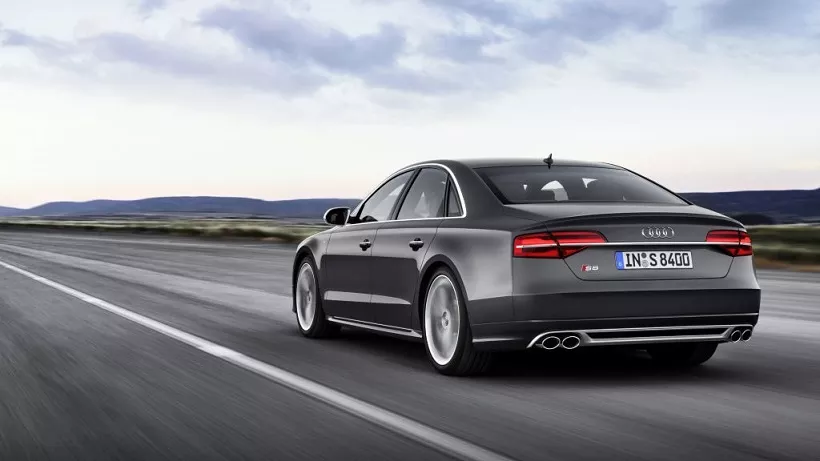 2015 Audi S8 4.0T (520 HP)