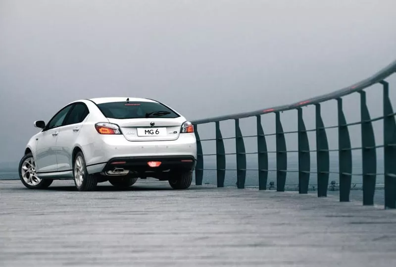2015 MG 6 DEL