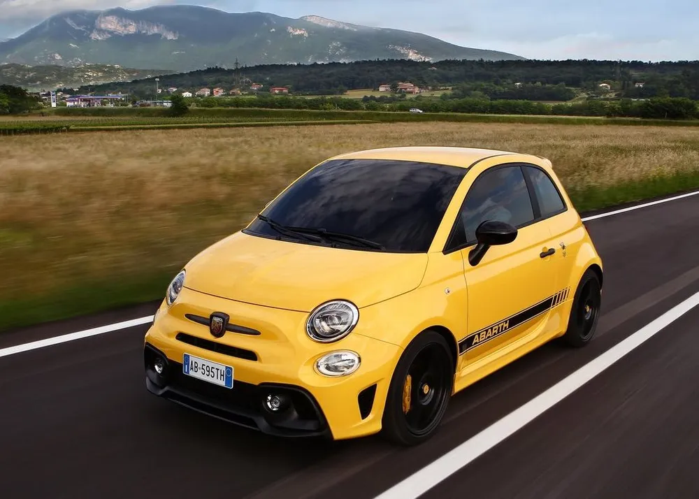 2023 Abarth 595 1.4T Competizione (Hard-Top)