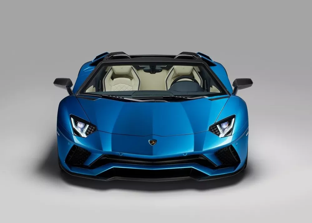 2018 Lamborghini Aventador S Roadster 6.5L V12 (740 HP)