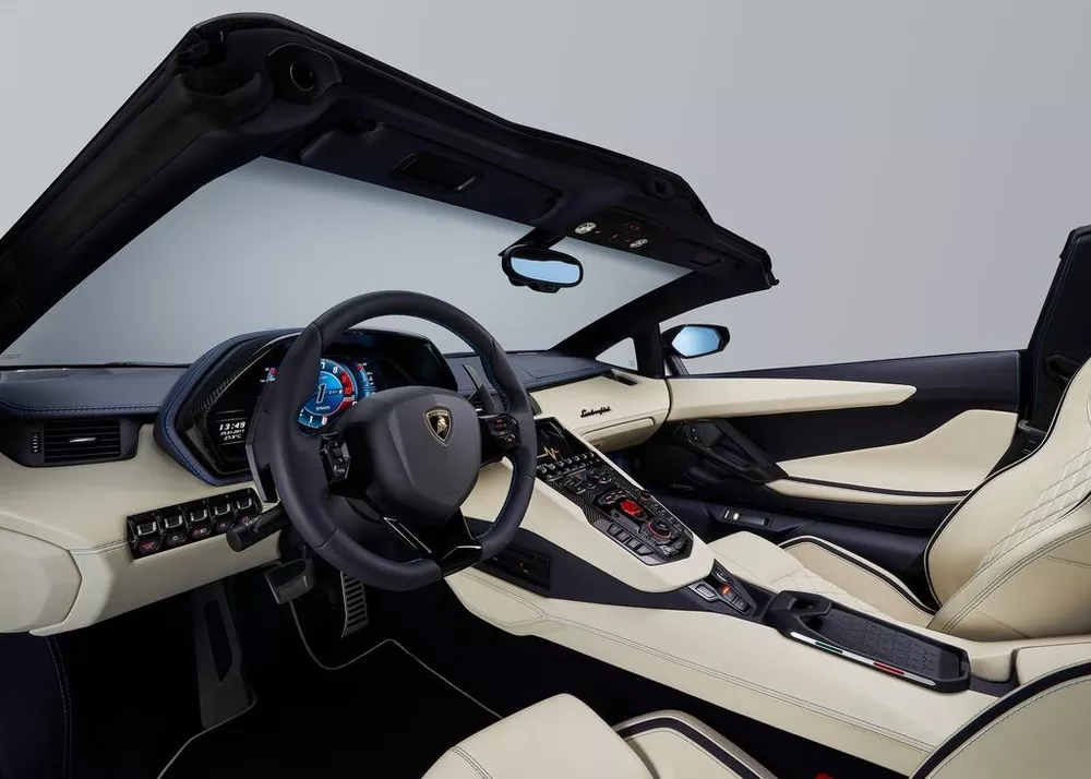 2018 Lamborghini Aventador S Roadster 6.5L V12 (740 HP)