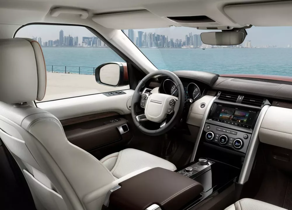 2020 Land Rover Discovery 2.0T HSE (300 HP)