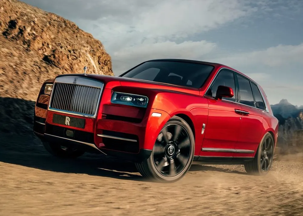 2023 Rolls Royce Cullinan 6.75L Twin-Turbo (563 HP)