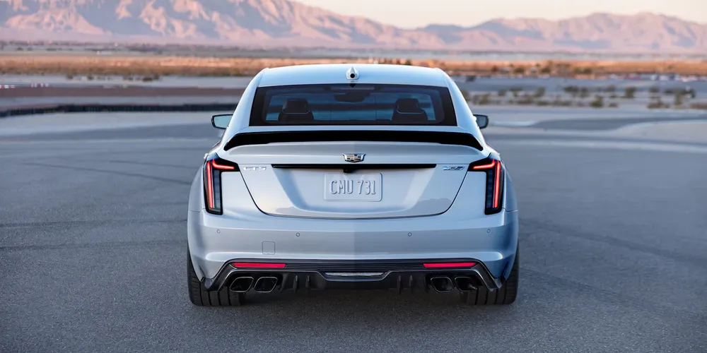 2024 Cadillac CT5-V Blackwing 6.2L SC Blackwing (668 HP)