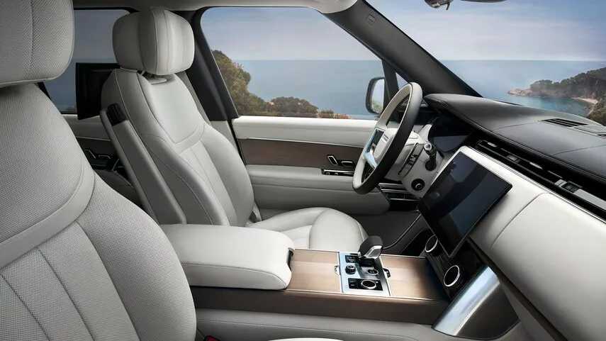 2024 Land Rover Range Rover 3.0L V6 UAE Edition (400 PS)