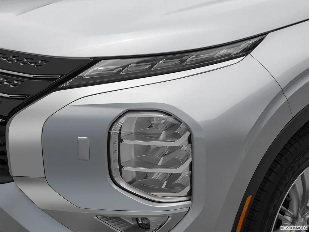 2024 Mitsubishi Outlander 2.4L PHEV (S-AWD) Baseline