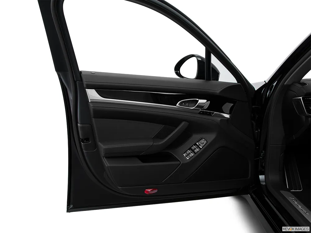 2016 Porsche Panamera Base