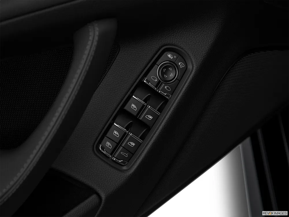 2016 Porsche Panamera Base