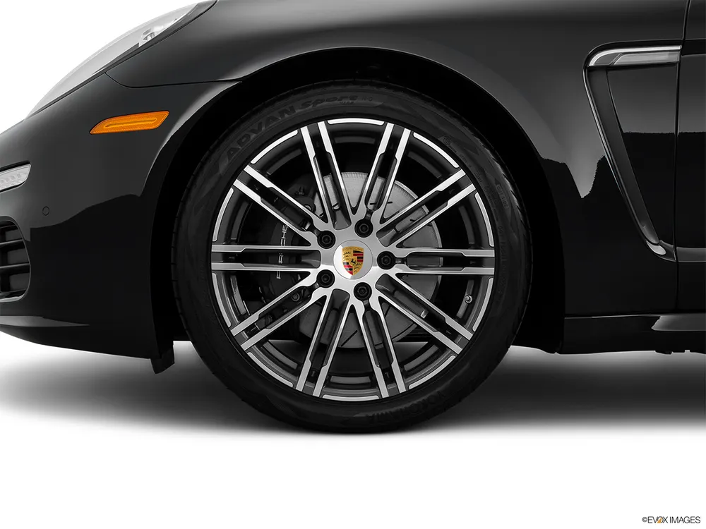 2016 Porsche Panamera Base