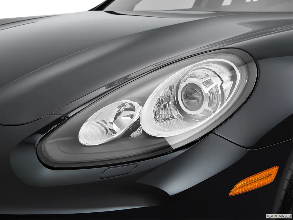 2016 Porsche Panamera Base