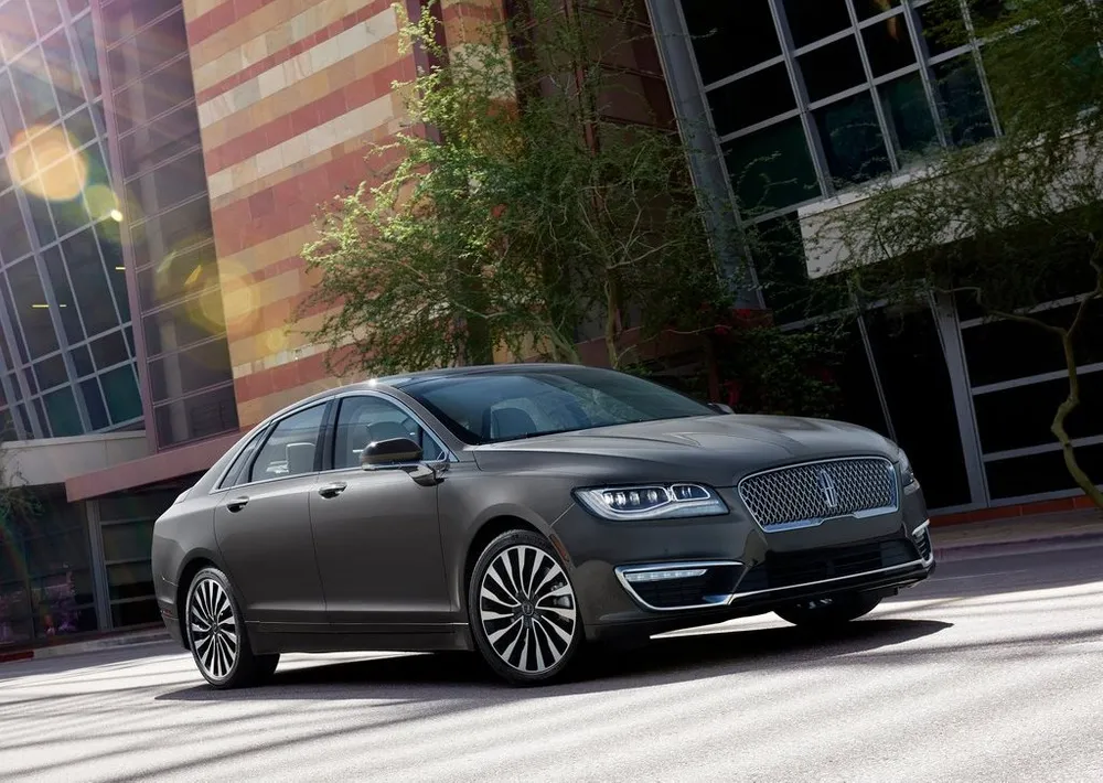 2022 Lincoln MKZ 2.0T Premier