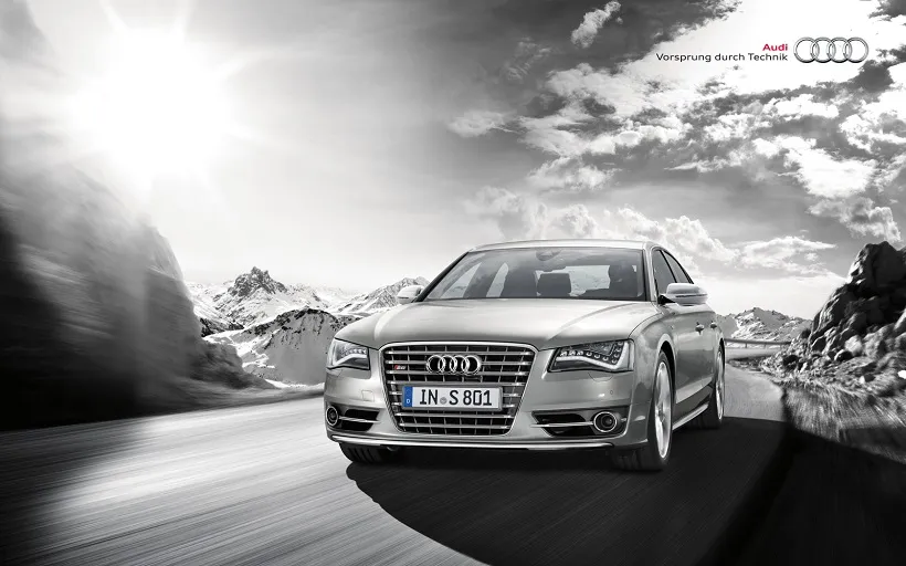 2013 Audi S8 4.0L (520 HP)