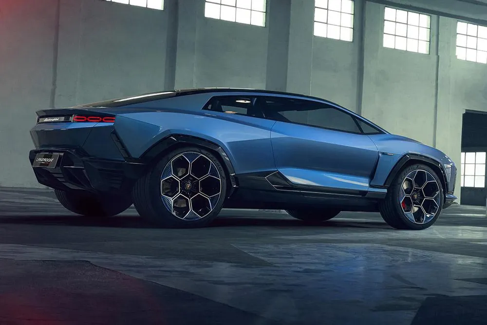 2023 Lamborghini Lanzador EV Ultra GT