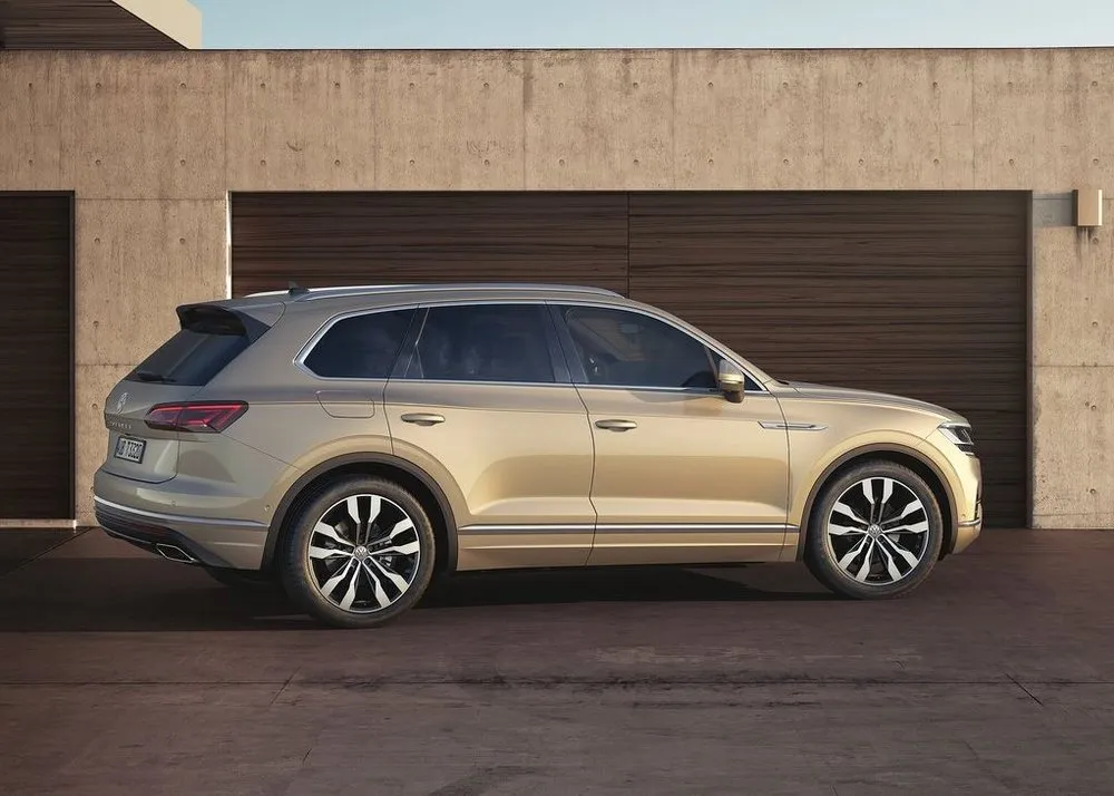2022 Volkswagen Touareg 3.0T R-Line (340 HP)