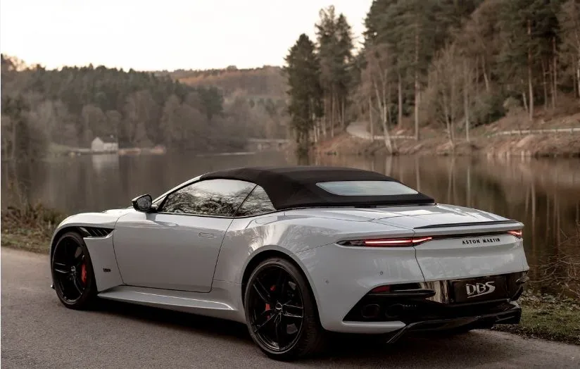 2021 Aston Martin DBS Superleggera Volante 5.2T V12