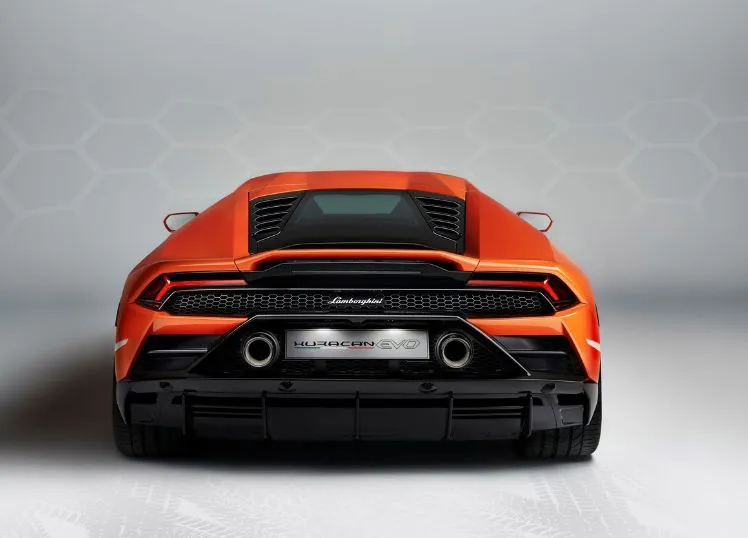 2022 Lamborghini Huracan Tecnica