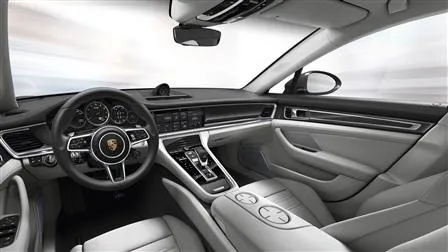 2022 Porsche Panamera 4 E-Hybrid Platinum Edition