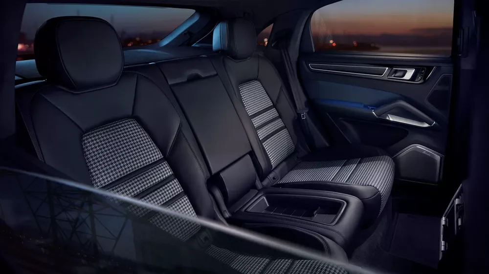 2022 Porsche Cayenne Coupe GTS