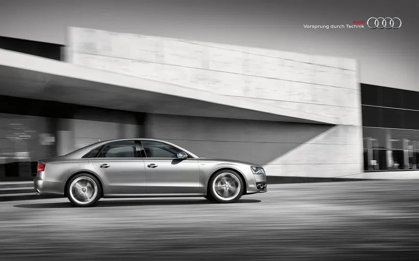 2013 Audi S8 4.0L (520 HP)